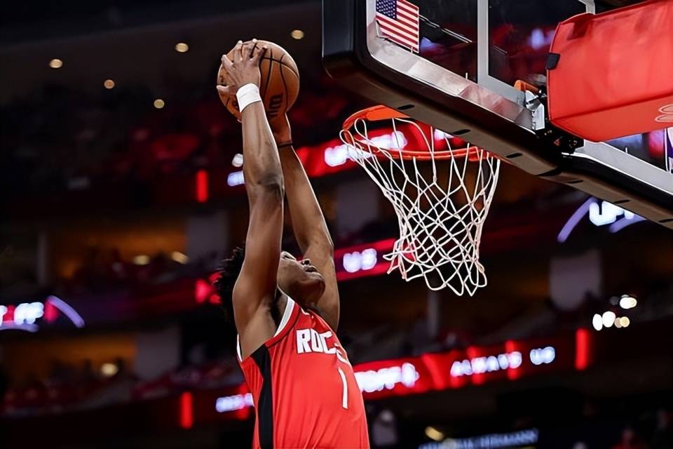 他出现在三, 话他也会在