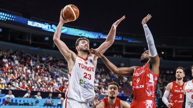 较量, 稍早时段登